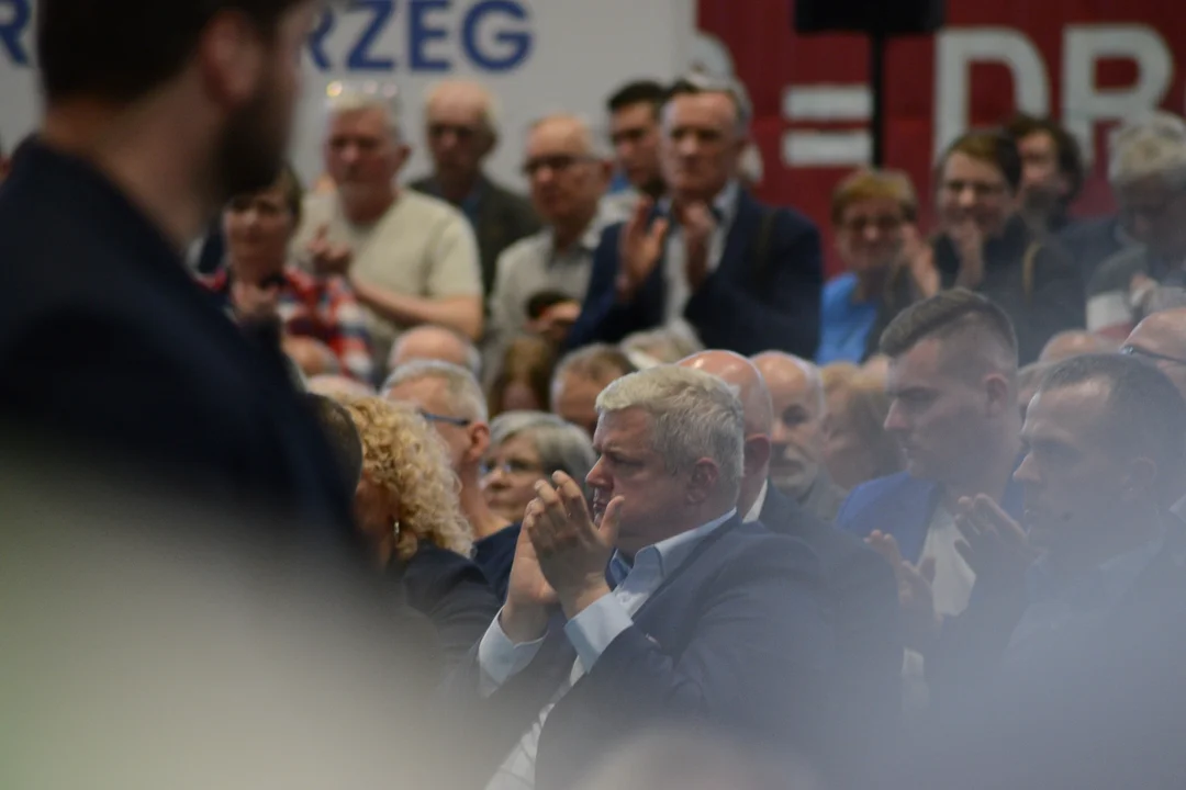 Donald Tusk w Tarnobrzegu. Tłumy mieszkańców na spotkaniu