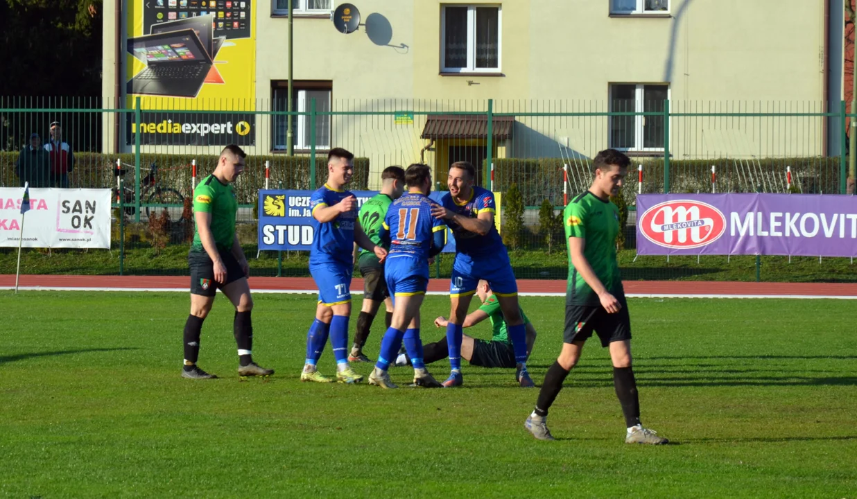 Klasa okręgowa Krosno. Stal Sanok - Zamczysko Mrukowa 8:1