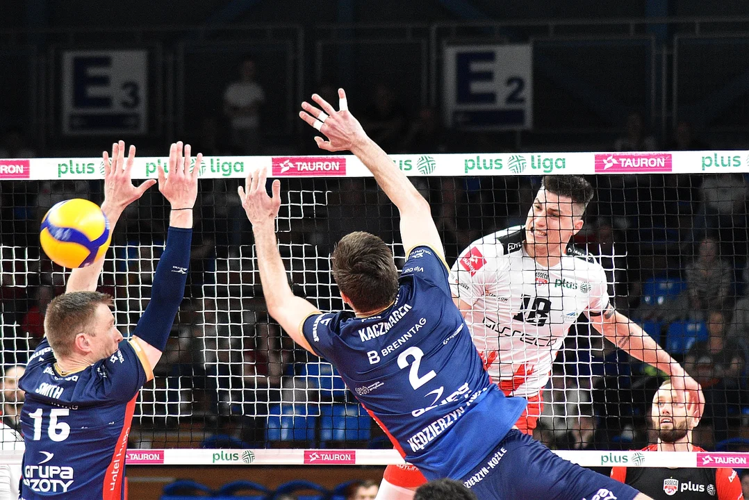 Pierwszy półfinałowy mecz siatkarskiej PlusLigi: Asseco Resovia Rzeszów - Grupa Azoty ZAKSA Kędzierzyn-Koźle (2:3)