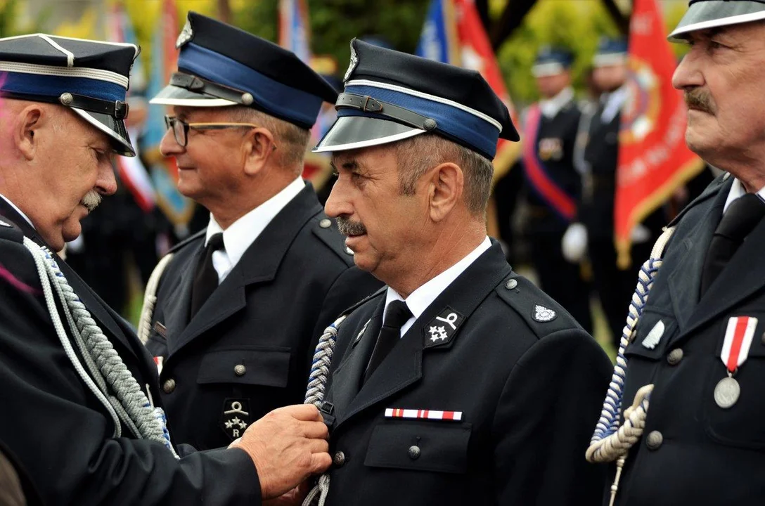 100-lecie Ochotniczej Straży Pożarnej w Mazurach. Wręczono medale i odznaczenia [ZDJĘCIA - LISTA NAZWISK] - Zdjęcie główne