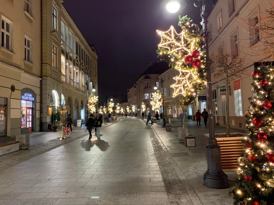 Oświetlenie świąteczne w centrum Rzeszowa