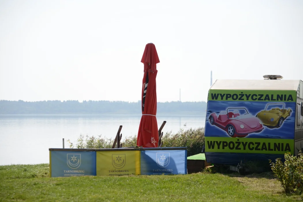 Upalna i leniwa środa nad Jeziorem Tarnobrzeskim