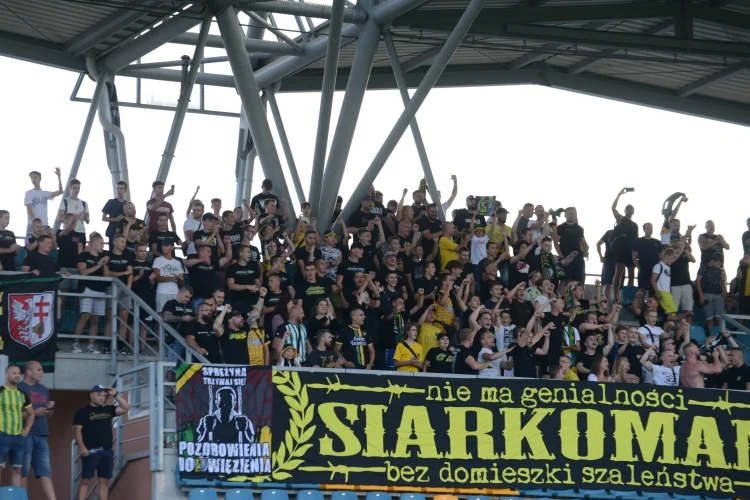 Kibice na meczu Siarka Tarnobrzeg - Karpaty Krosno