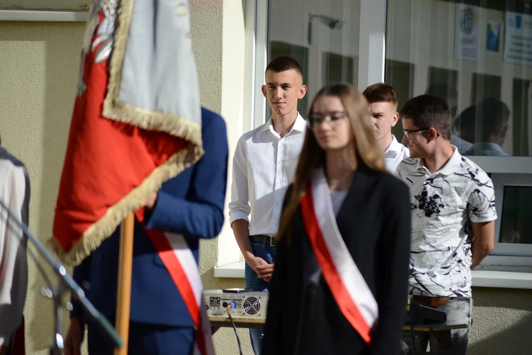 Rozpoczęcie roku szkolnego w Liceum Ogólnokształcącym im. Mikołaja Kopernika w Tarnobrzegu