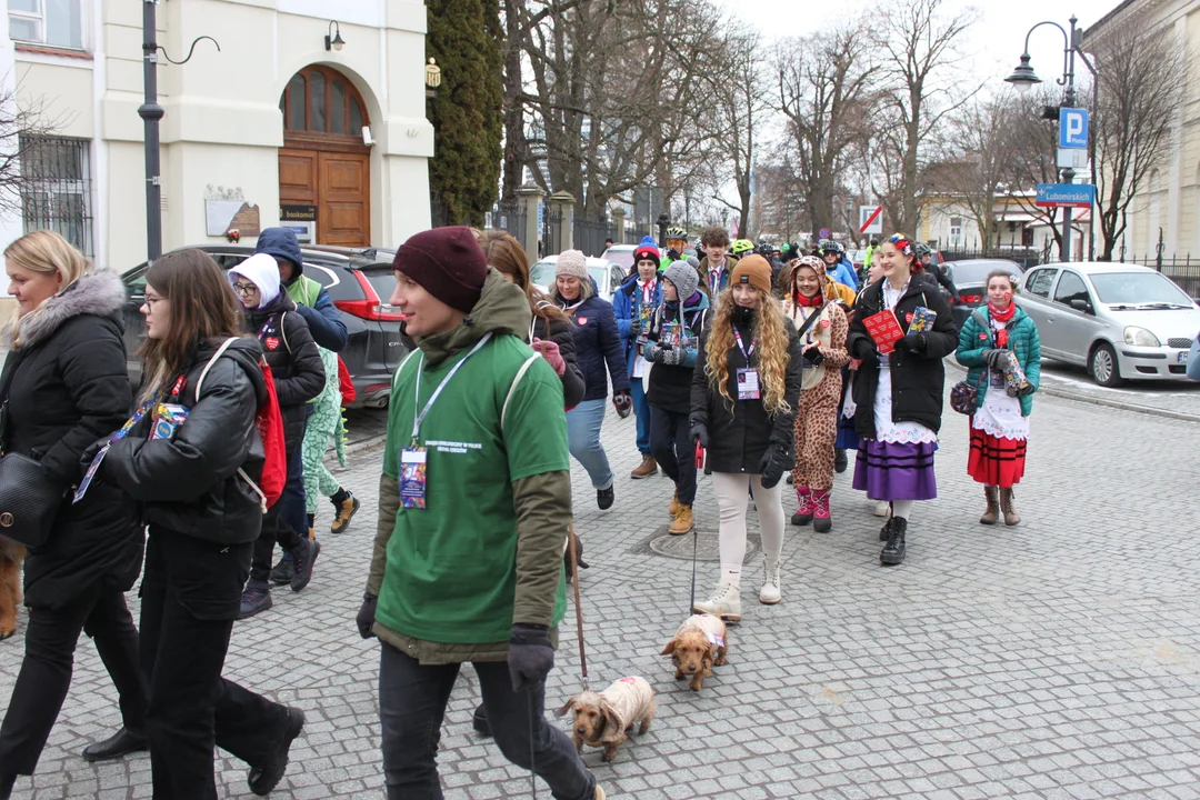 WOŚP 2023: Barwny korowód wolontariuszy, morsów, rowerzystów i pięknych psów rasowych