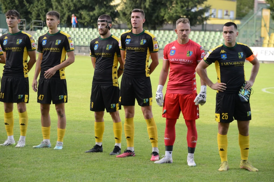 Trzecia liga, grupa 4: Siarka Tarnobrzeg - Garbarnia Kraków 0:0