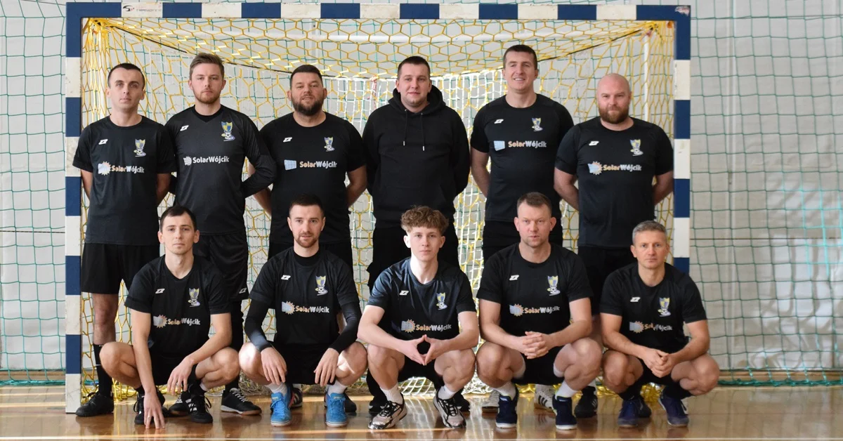 Florian zwycięzcą Pucharu Wójta Gminy Cmolas w Futsalu [ZDJĘCIA] - Zdjęcie główne