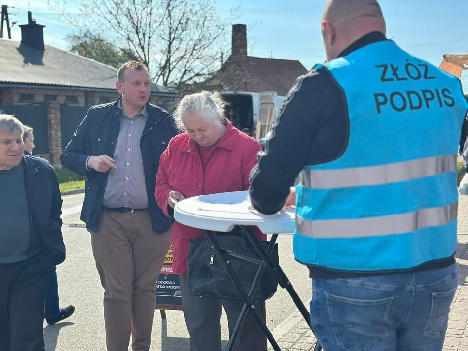 Trwa zbiórka podpisów w sprawie referendum