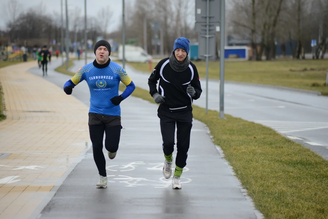 XI Bieg Zimowy wokół Jeziora Tarnobrzeskiego oraz Yeti Run Zimowy Bieg w Szortach