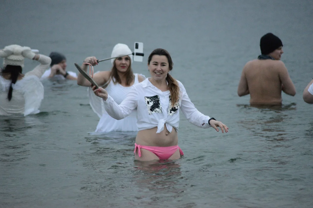 "Jezioro Aniołów" w lutym. Zobaczcie zdjęcia z plaży Jeziora Tarnobrzeskiego