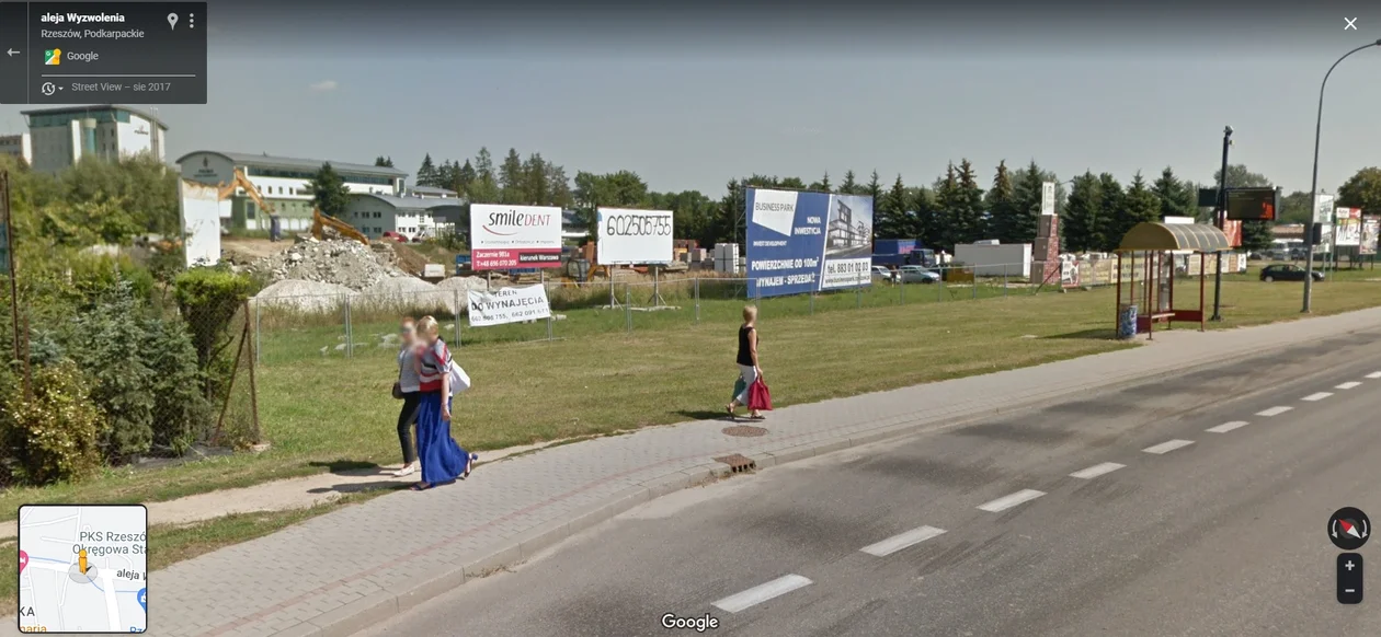 Google Street View - kto został przyłapany przez auto z aparatem