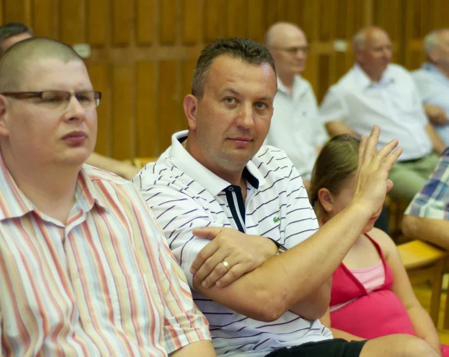 50 lat koszykówki w Tarnobrzegu. Efektowne wsady, zawodnicy Siarki, kibice i piękne Cheerleaders Gdynia