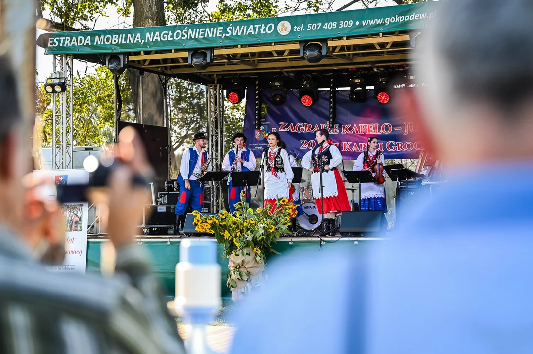 Koncert "ZAGRAJŻE KAPELO" w Grochowem