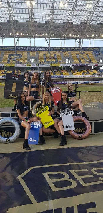 Piękne podprowadzające ekip żużlowej PGE Ekstraligi
