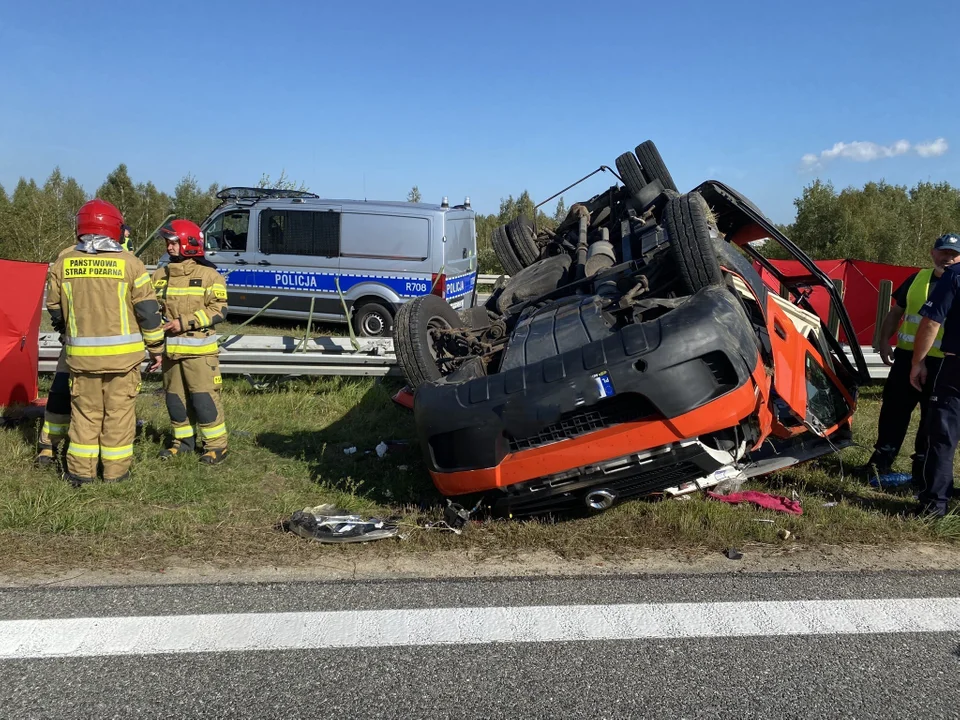 Dwie osoby nie żyją! Piętnaście rannych - wypadek na A4 koło Rzeszowa