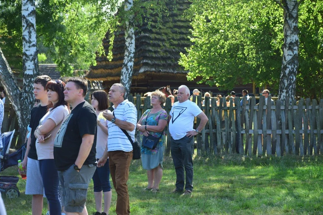 Tłumy na imprezie w skansenie w Kolbuszowej.