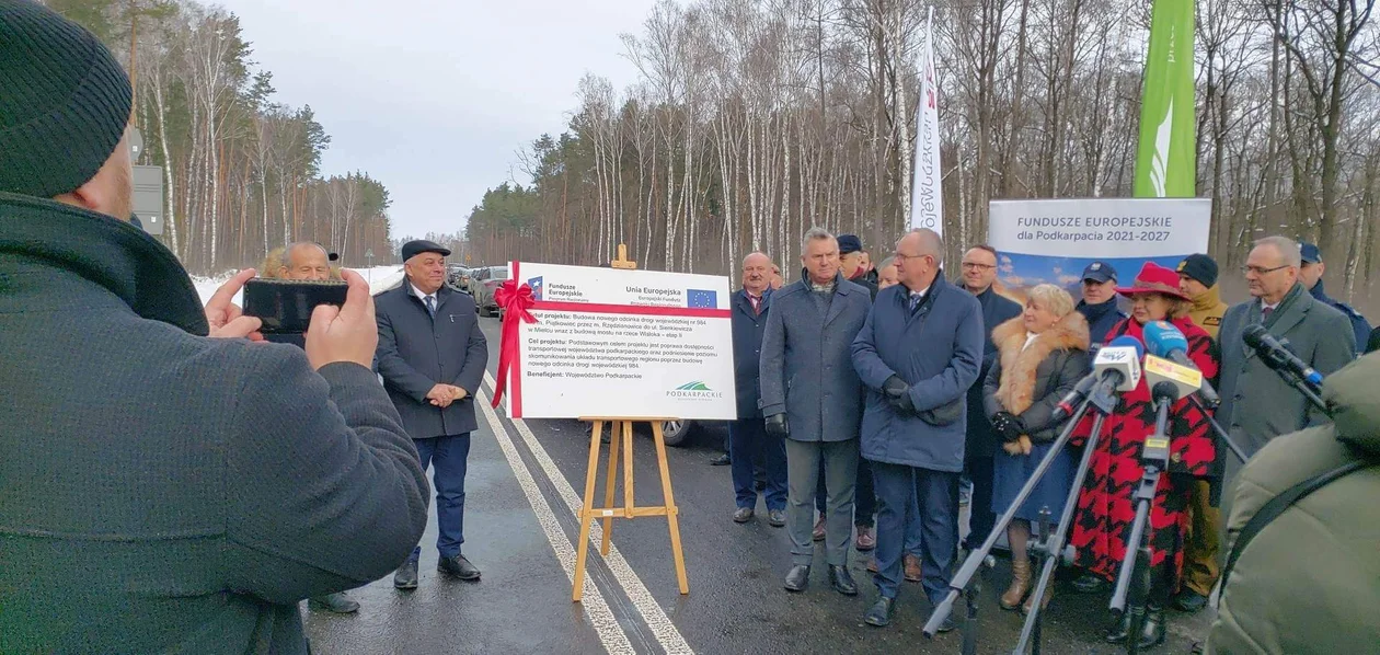 Uroczyste poświęcenie i oddanie do użytku nowego odcinka drogi wojewódzkiej nr 984