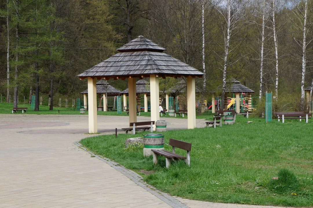 Park pod Dębami w Ustrzykach Dolnych