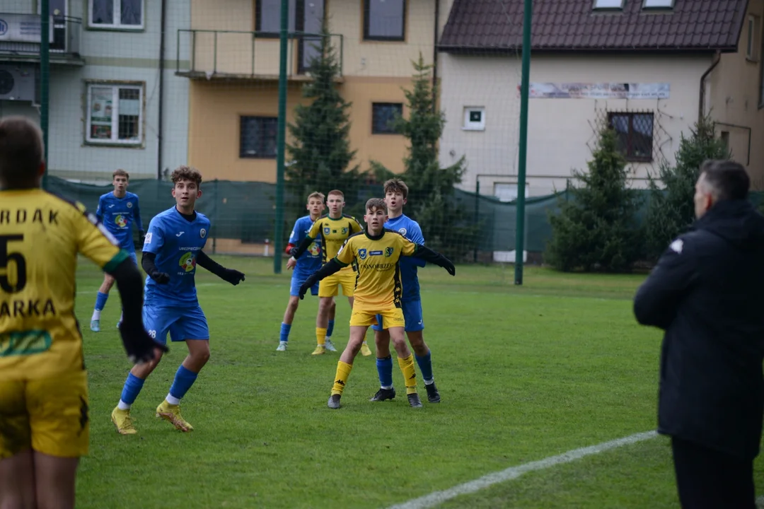 Centralna Liga Juniorów U-15: Siarka Tarnobrzeg - Hutnik Kraków 2:4