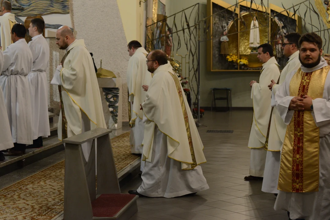 Relikwie bł. Carlo Acutisa, jednego z patronów Światowych Dni Młodzieży, w Parafii Św. Barbary w Tarnobrzegu