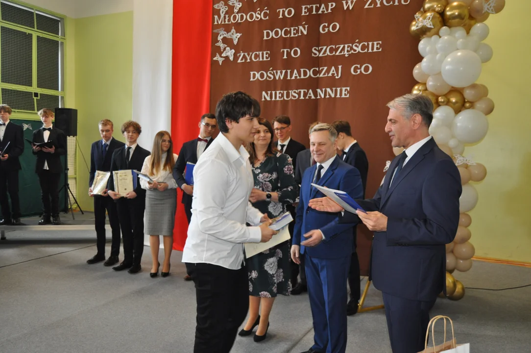 Zakończenie szkoły w I LO im. St. Konarskiego w Mielcu