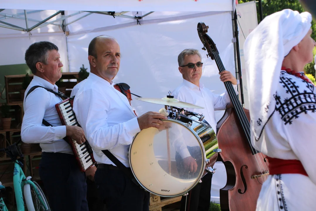 KGW Wola Raniżowska i KGW Mazury na festiwalu w Stalowej Woli