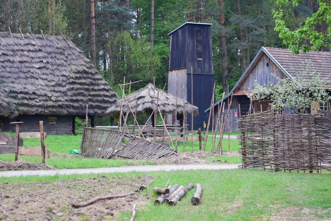 Na planie drugiego sezonu "1670" w skansenie w Kolbuszowej