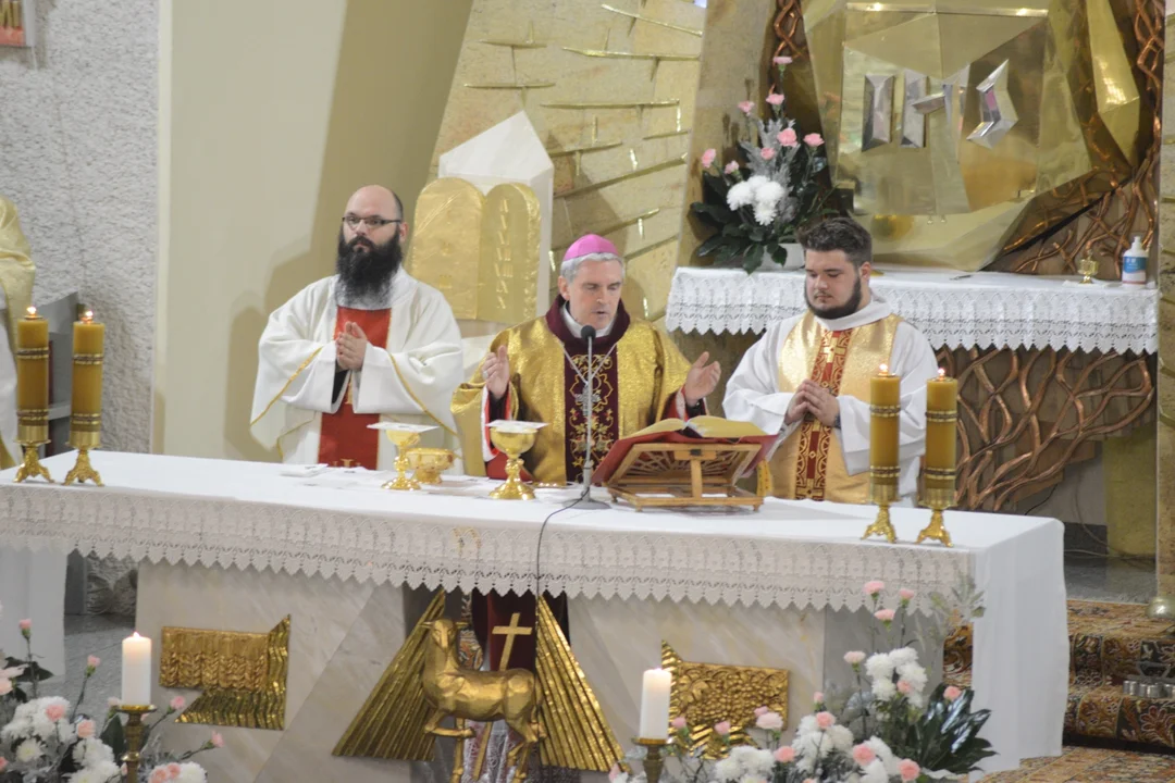 Relikwie bł. Carlo Acutisa, jednego z patronów Światowych Dni Młodzieży, w Parafii Św. Barbary w Tarnobrzegu