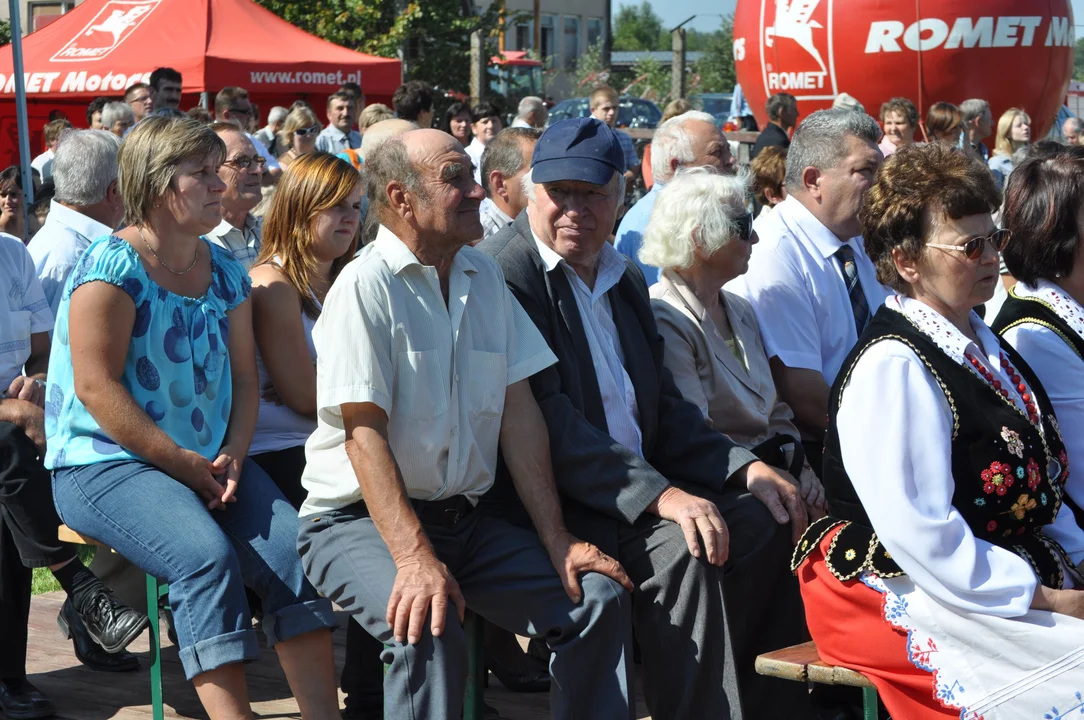 Tak było na dożynkach w Majdanie Królewskim 11 lat temu.