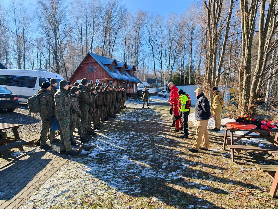 Służby w akcji nad Jeziorem Solińskim