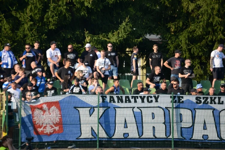 Kibice na meczu Siarka Tarnobrzeg - Karpaty Krosno
