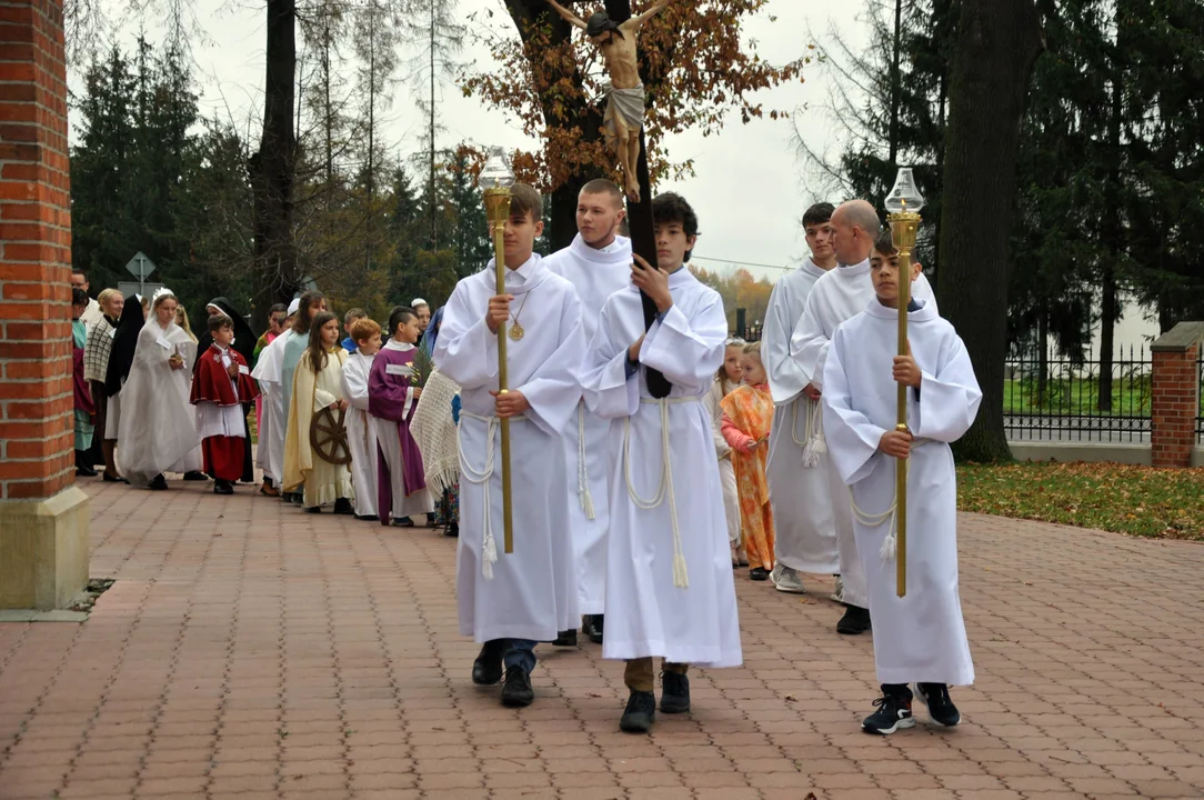 Korowód Świętych w Chorzelowie