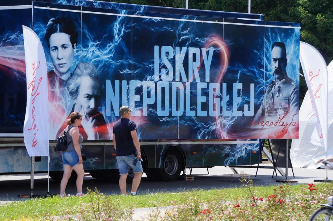 Iskry Niepodległej, czyli mobilne widowisko edukacyjne w Polańczyku. Z atrakcji można skorzystać do niedzieli [ZDJĘCIA, WIDEO] - Zdjęcie główne