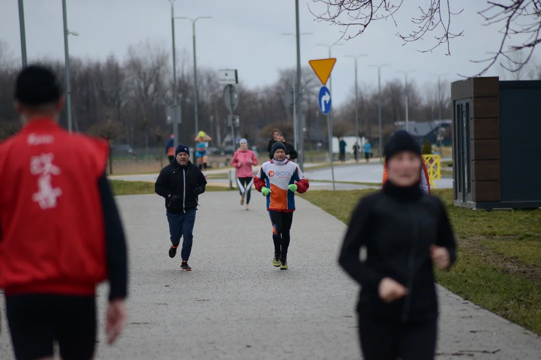 XI Bieg Zimowy wokół Jeziora Tarnobrzeskiego oraz Yeti Run Zimowy Bieg w Szortach