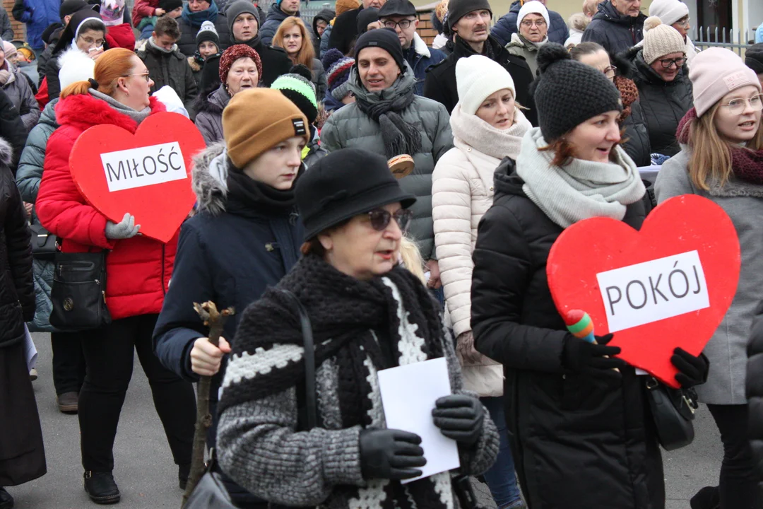 Orszak Trzech Króli w Rzeszowie. Kolęda pokoju z Zalesia do Katedry Rzeszowskiej