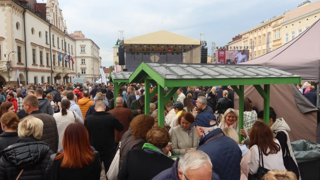 Drugi dzień festiwalu "Karpaty na Widelcu". Robert Makłowicz docenił Rzeszów [ZDJĘCIA, WIDEO]