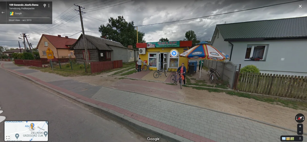 Google Street View - kto został przyłapany przez auto z aparatem