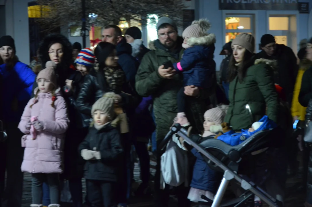 Rozświetlenie choinki na sanockim rynku
