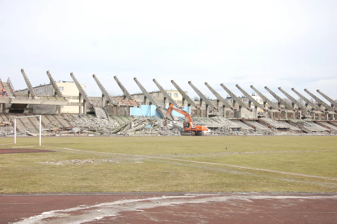 Budowa stadionu w Mielcu