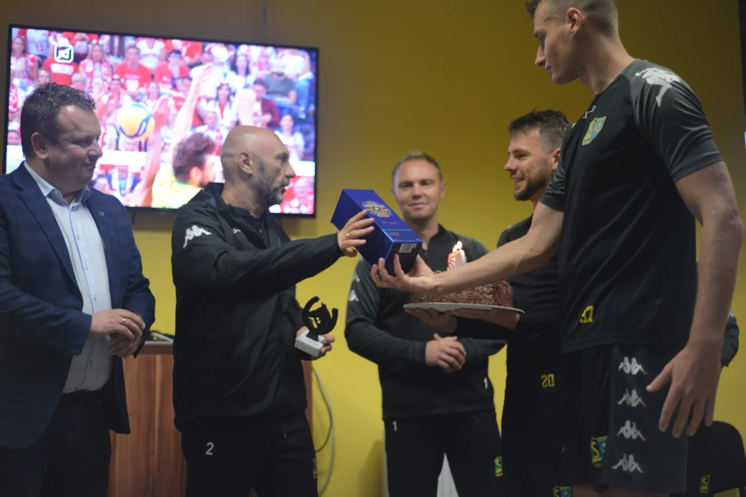 Radość z każdego gola, szatnia po meczu Siarki Tarnobrzeg - Garbarnia Kraków