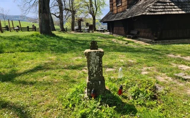 Cerkiew w Smolniku. Cmentarz