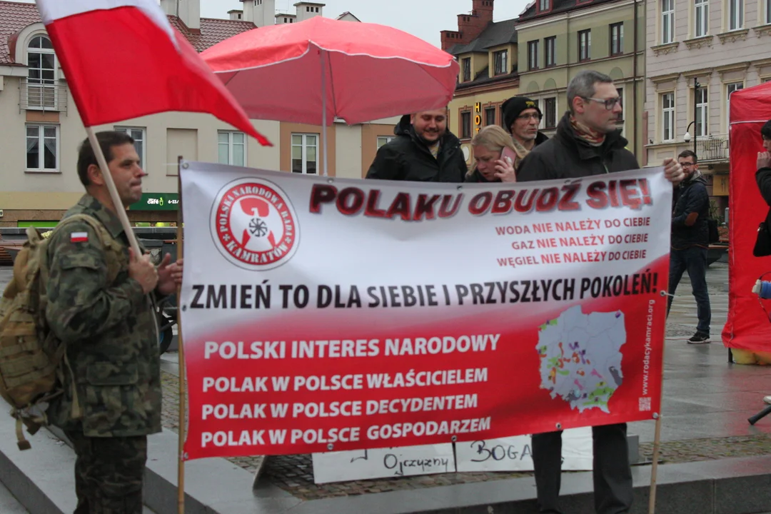 Protest przeciwko inflacji i drożyźnie na Rynku w Rzeszowie - 05.11.2022