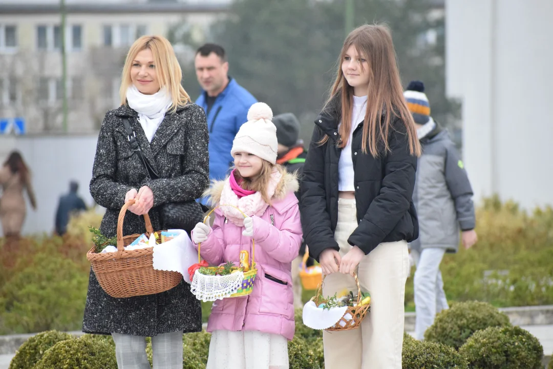 Piękna tradycja Święcenia Pokarmów. Przed nami najważniejsze nabożeństwo w ciągu roku [ZDJĘCIA] - Zdjęcie główne