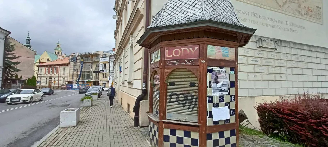 Zabytkowy kiosk trafi w ręce miasta? Historia jedynej takiej w całym kraju trafiki [ZDJĘCIA] - Zdjęcie główne