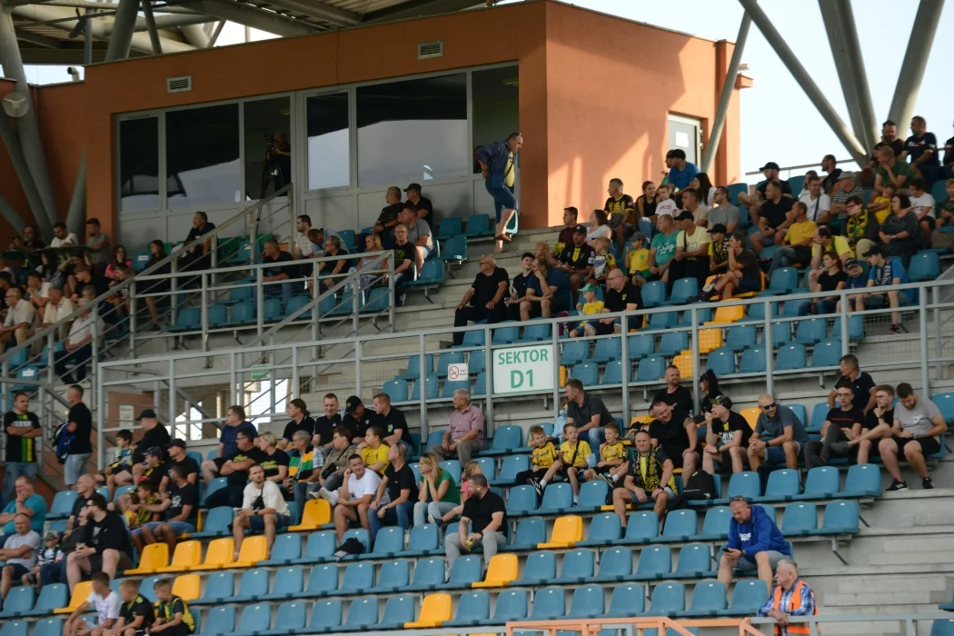 Trzecia liga, grupa 4: Siarka Tarnobrzeg - Garbarnia Kraków 0:0