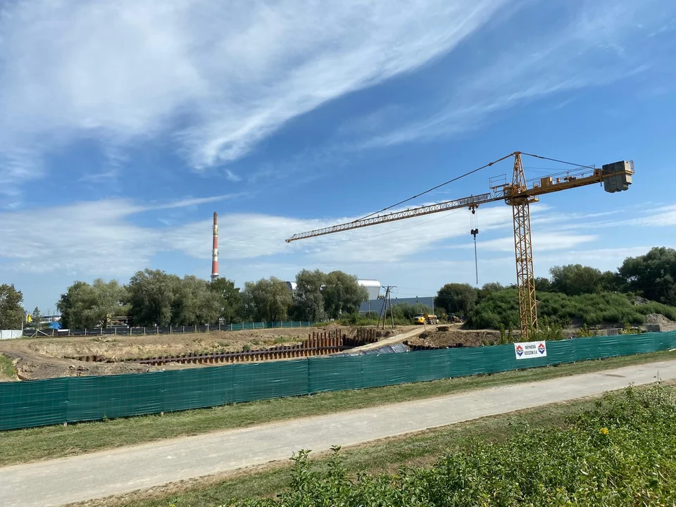 Budowa w Rzeszowie nieopodal mostu Mazowieckiego