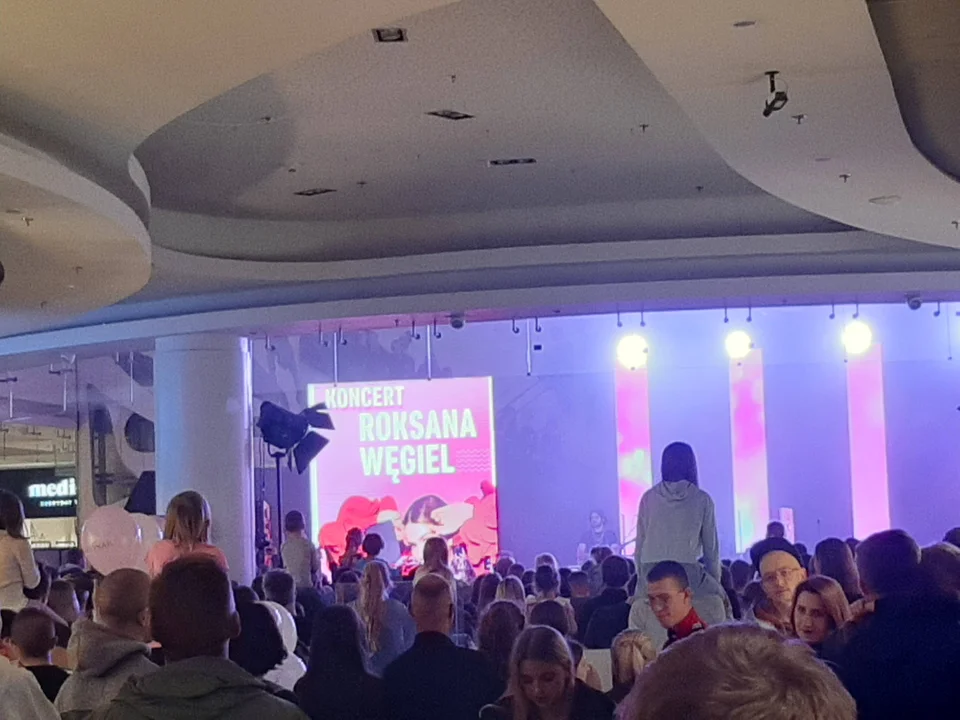 Koncert Roxie Węgiel podczas 10. urodzin Galerii Rzeszów