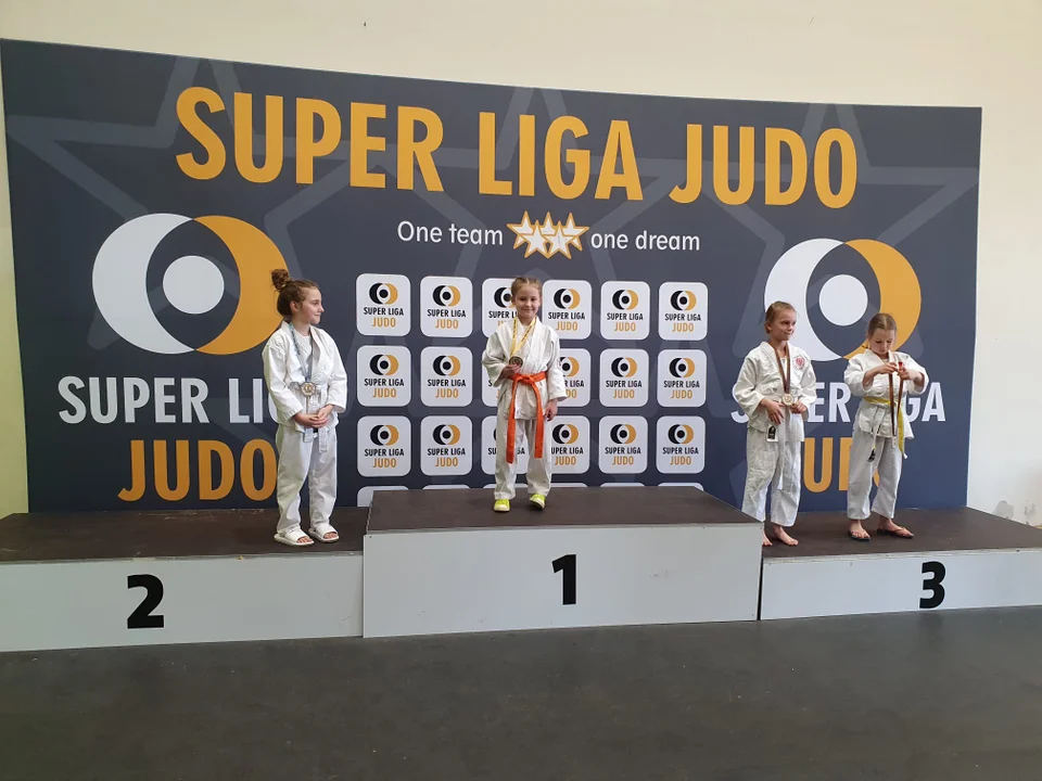 Młode Pantery z medalami z Super Ligi Judo