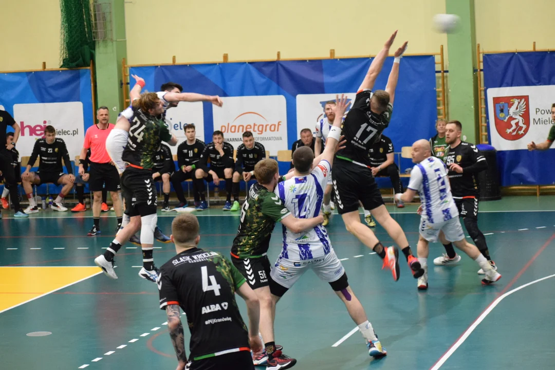 Liga Centralna. Handball Stal Mielec wygrywa ciężkie spotkanie ze Śląskiem Wrocław [ZDJĘCIA, WIDEO] - Zdjęcie główne