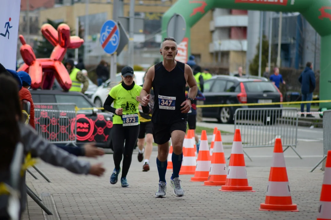 16. PKO Półmaraton Rzeszowski oraz 8. PKO Sztafeta Półmaratońska w Rzeszowie - dużo zdjęć z trasy i mety